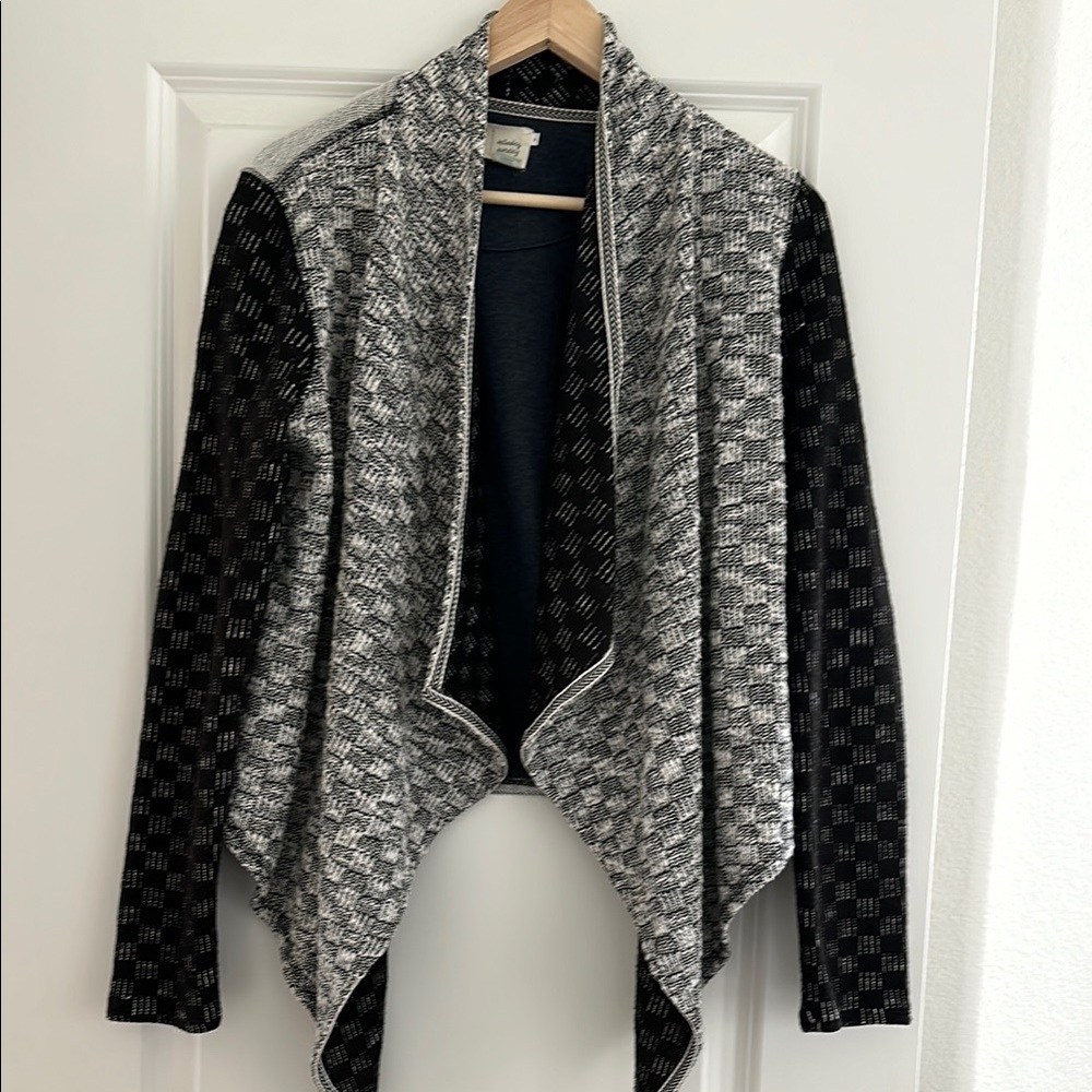 Anthropologie Black and Gray Women's Sweater